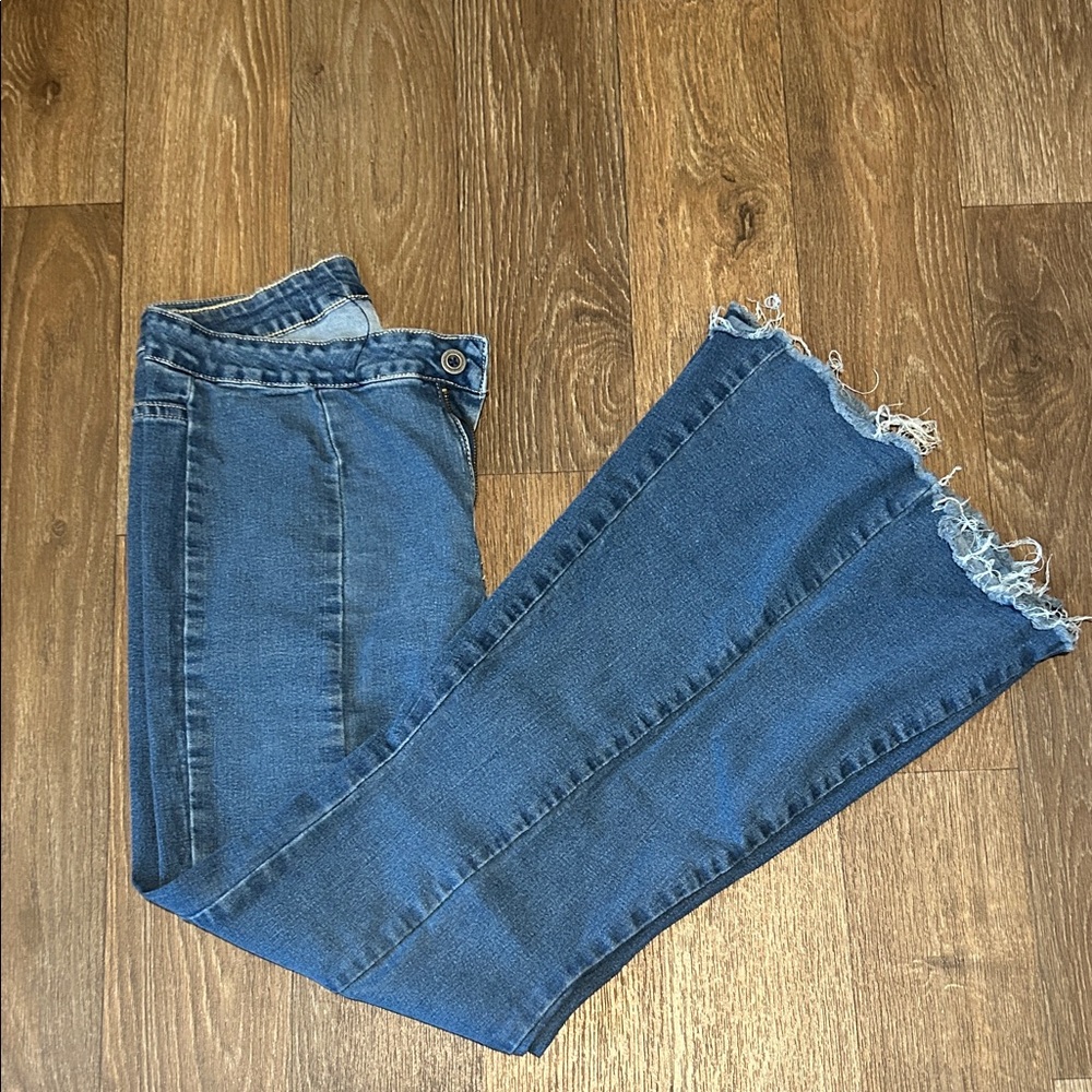 SHEIN Denim Flare Jeans with Frayed Hem